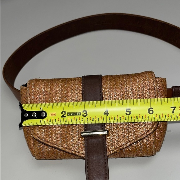 Source Unknown Tan and Brown Belt Bag SZ S-M main image 5